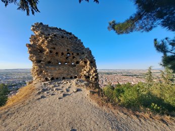 TARİHLE MANZARANIN BULUŞTUĞU YER: KÜTAHYA KALESİ