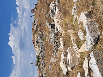 SAHNESİ ESKİMEYEN HİKAYE: AİZANOİ TİYATROSU