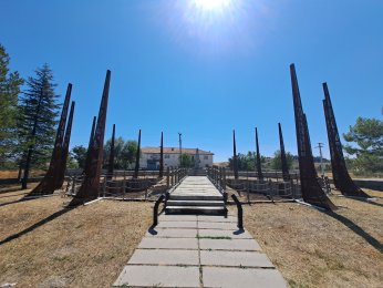 TOPRAK ADINI FISILDIYOR: YÜZBAŞI ŞEKİP EFENDİ ŞEHİTLİĞİ