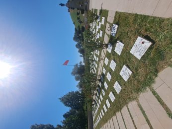 HER TAŞIYLA VATAN KOLAY KAZANILMADI DİYEN ŞEHİTLİK: DUMLUPINAR