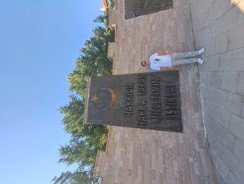 SADE BİR İLÇE ŞANLI BİR TARİH: DUMLUPINAR