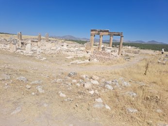 YOLDA KEŞİF: BLAUNDUS ANTİK KENTİ UŞAK