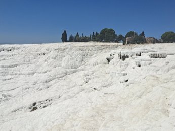 DOĞANIN BEYAZ MUCİZESİ: PAMUKKALE TRAVERTENLERİ