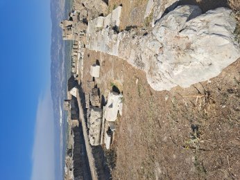 KENDİ BAŞINA BİR DÜNYA: LAODİKYA ANTİK KENTİ