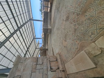 KENDİ BAŞINA BİR DÜNYA: LAODİKYA ANTİK KENTİ