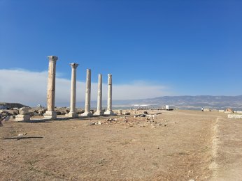 KENDİ BAŞINA BİR DÜNYA: LAODİKYA ANTİK KENTİ