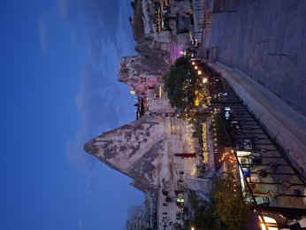 GÖREME'DE AKŞAMIN IŞIL IŞIL HALİ