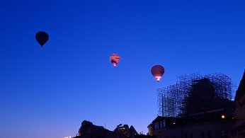 GÜNE BALONLARIN DANSIYLA MERHABA