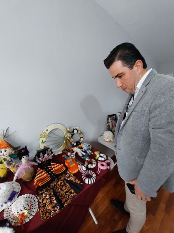 ÜLKER KILIÇ’TAN “ GERİ DÖNÜŞÜMLE GELECEĞE” KONULU KİŞİSEL FARKINDALIK SERGİSİ 