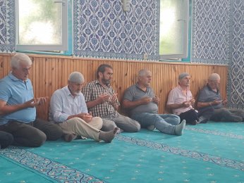 MERHUME ANNEM NACİYE YAŞAR DUALAR ANILDI