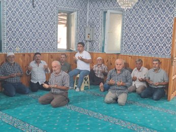 MERHUME ANNEM NACİYE YAŞAR DUALAR ANILDI