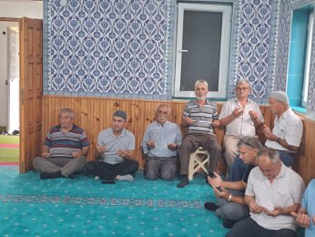 MERHUME ANNEM NACİYE YAŞAR DUALAR ANILDI