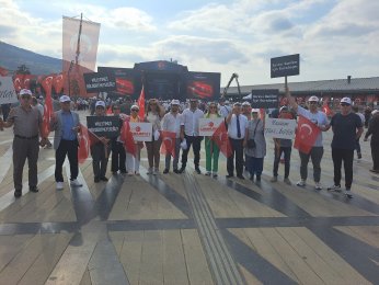 Direnişin Kıvılcımı Bursa’da Parladı: İYİ Parti İzmit Mitingde