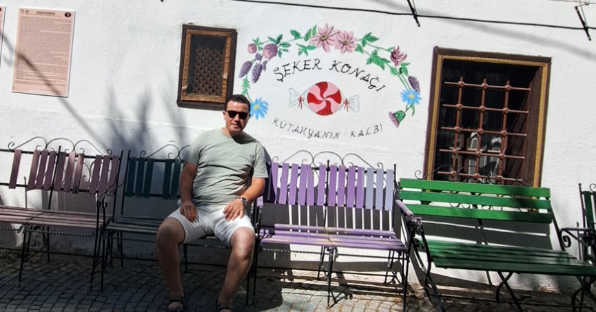 GEÇMİŞİN SOFRASINDA, TARİHİN İÇİNDE: KÜTAHYA ŞEKER KONAĞI