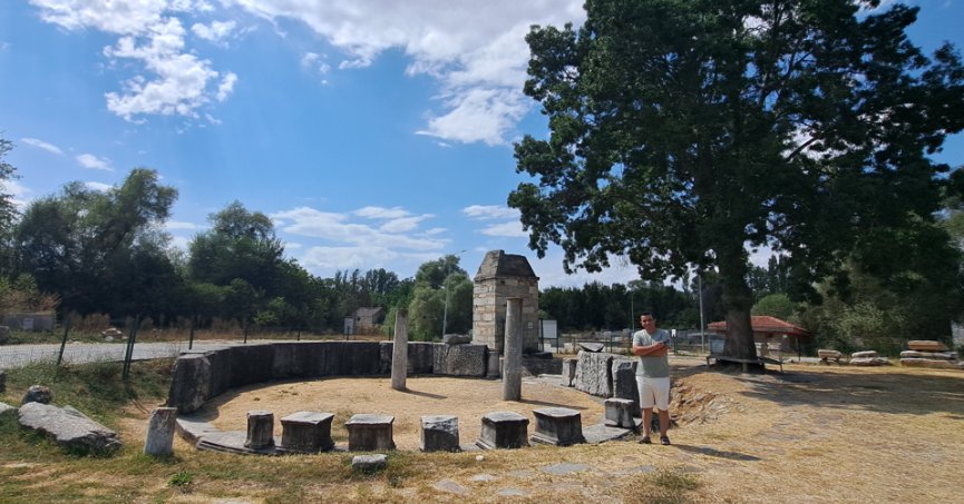 ROMA'NIN ANADOLU'DAKİ İLK BORSASI: AİZANOİ MACELLUMU