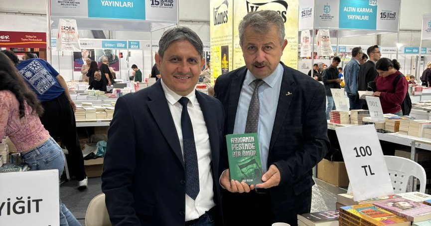 SALİM YAŞAR GAZETECİ YİĞİT ÖZCAN'IN İMZA GÜNÜ ETKİNLİĞİNDE