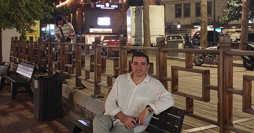 GÖREME SOKAKLARINDA AKŞAMIN RENKLERİ